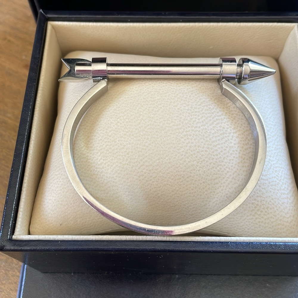 New Arrow Stainless Steal Screw in Bracelet - Picture 3 of 6